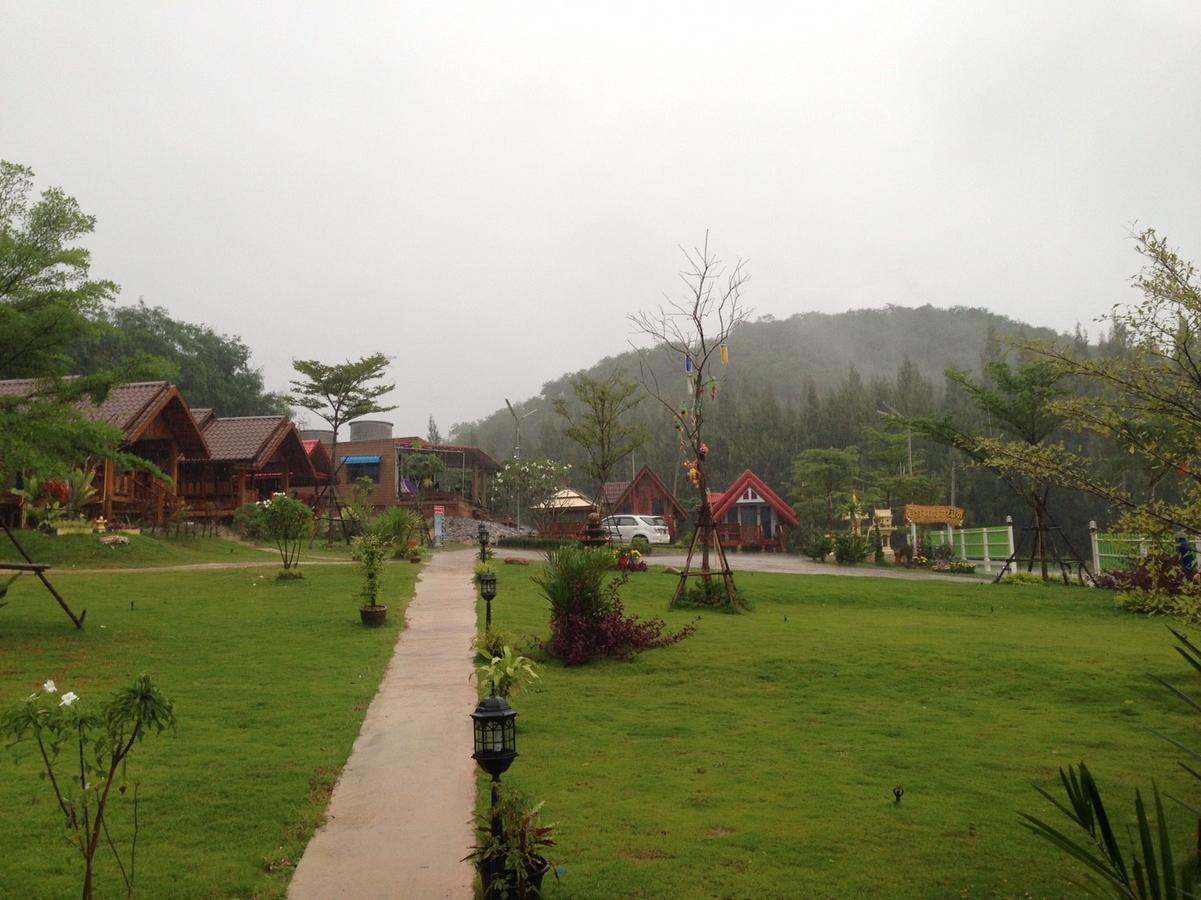 บ้านเรือนไท มวกเหล็ก Ban Ruenthai Muaklek Экстерьер фото